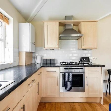 Lovely 3-Bed 20 Minutes To Central Londra Exterior foto