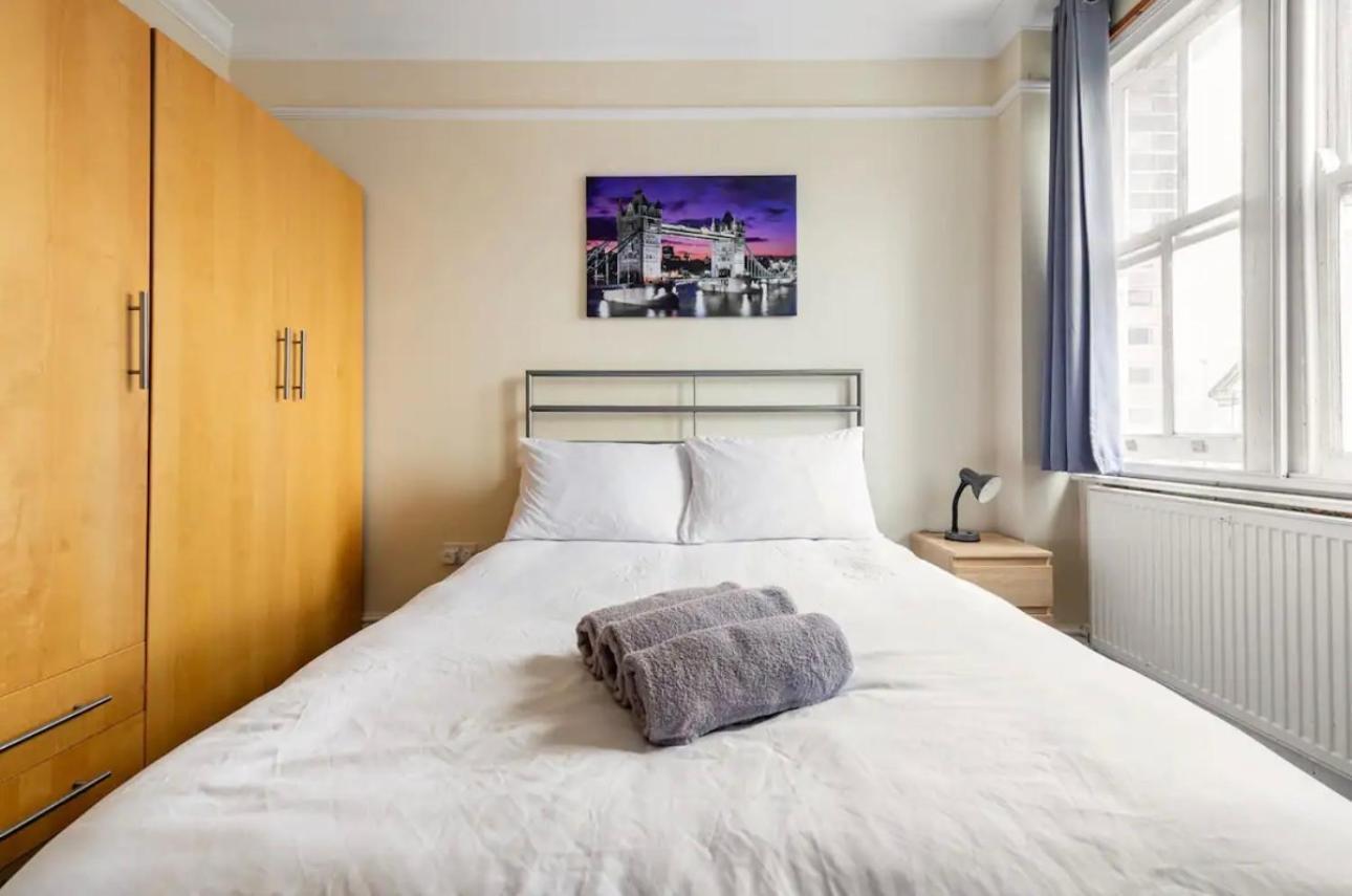 Lovely 3-Bed 20 Minutes To Central Londra Exterior foto