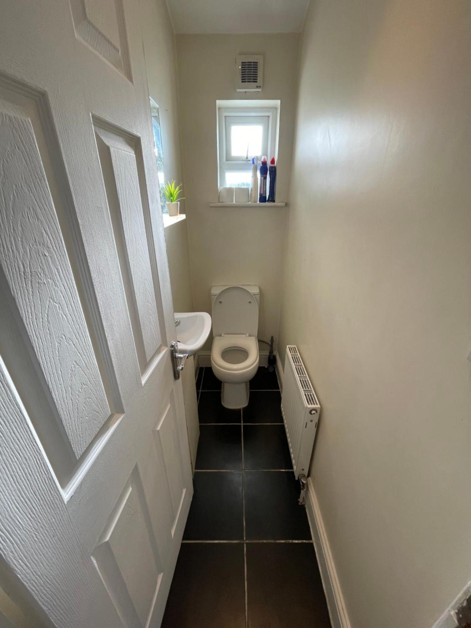Lovely 3-Bed 20 Minutes To Central Londra Exterior foto